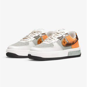 Nike Women's Sneakers - White, Gray, Orange, Brown